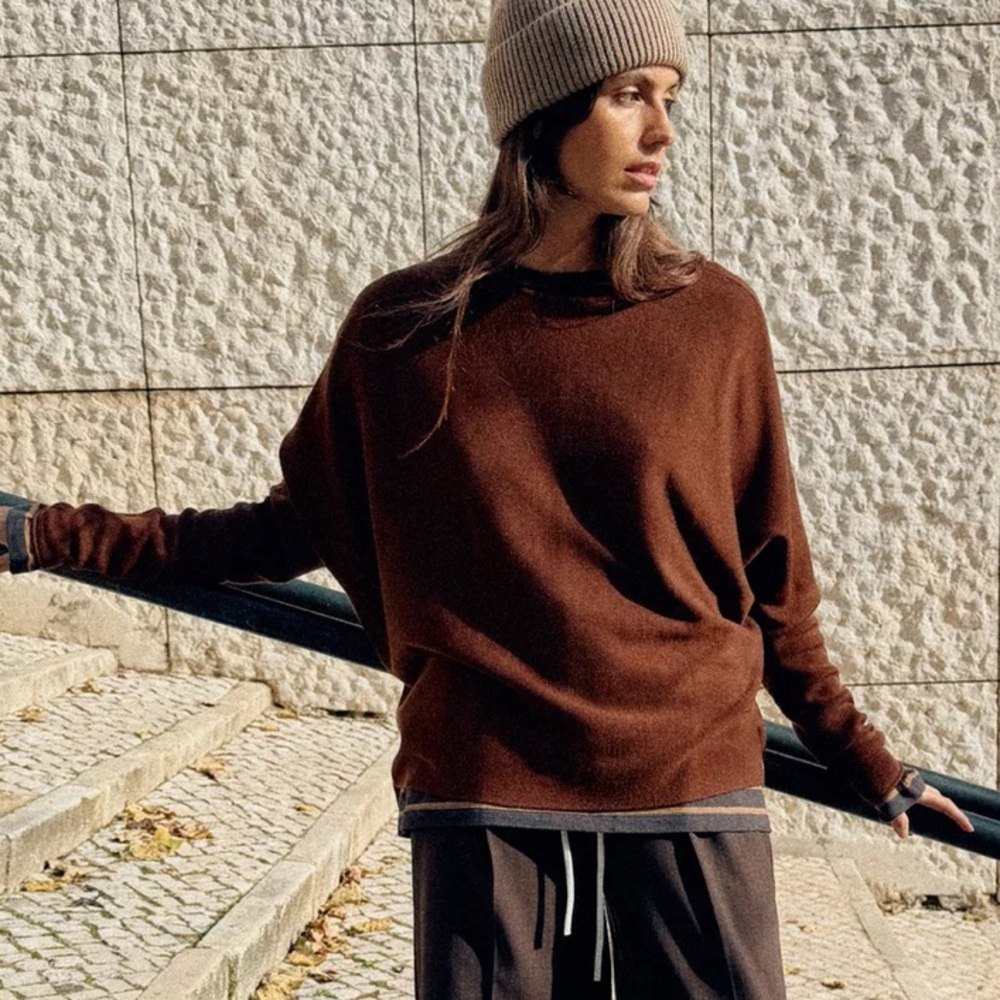 NWT Zara Brown Oversized Relaxed Fit Pullover With Bat Sleeves.